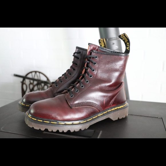 dr martens analine